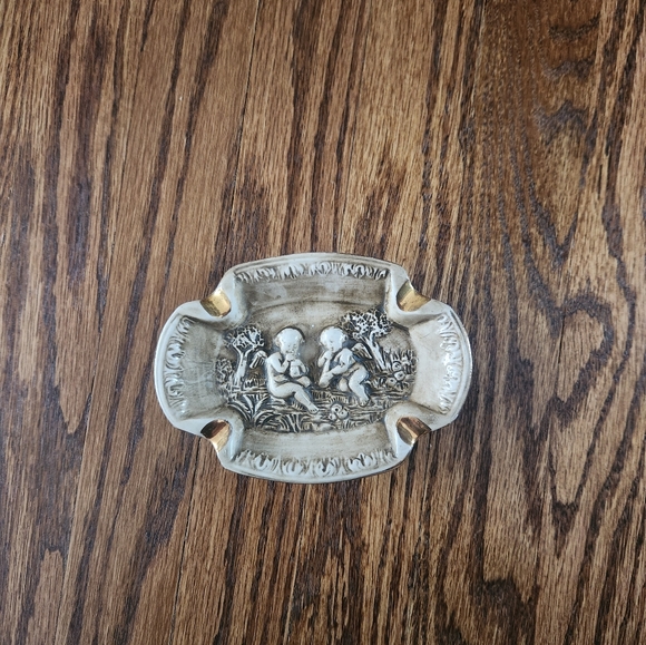 R. CAPODIMONTE VINTAGE ASHTRAY ITALY - Picture 3 of 13